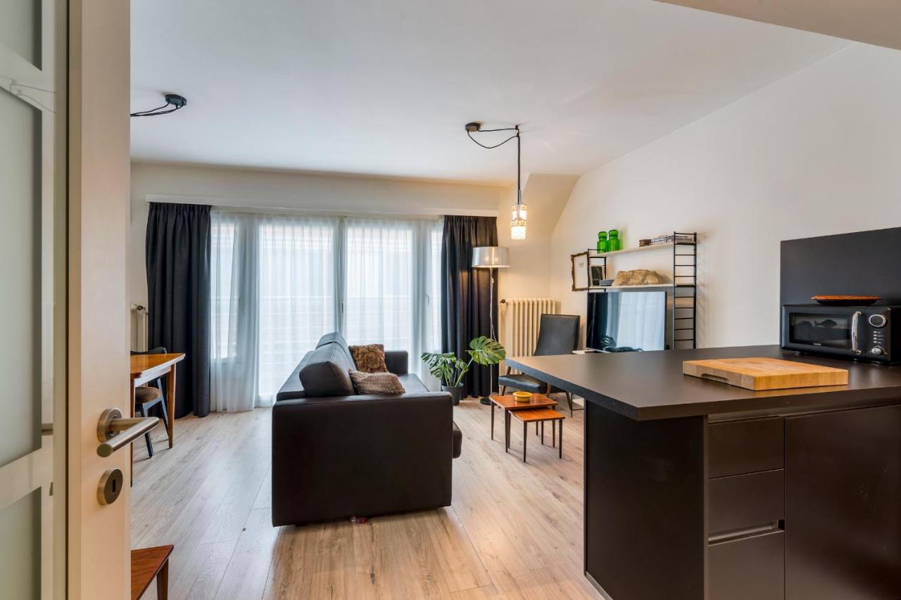 Retro Woning Te Centrum Oostende, 5Min Van De Kust Екстериор снимка